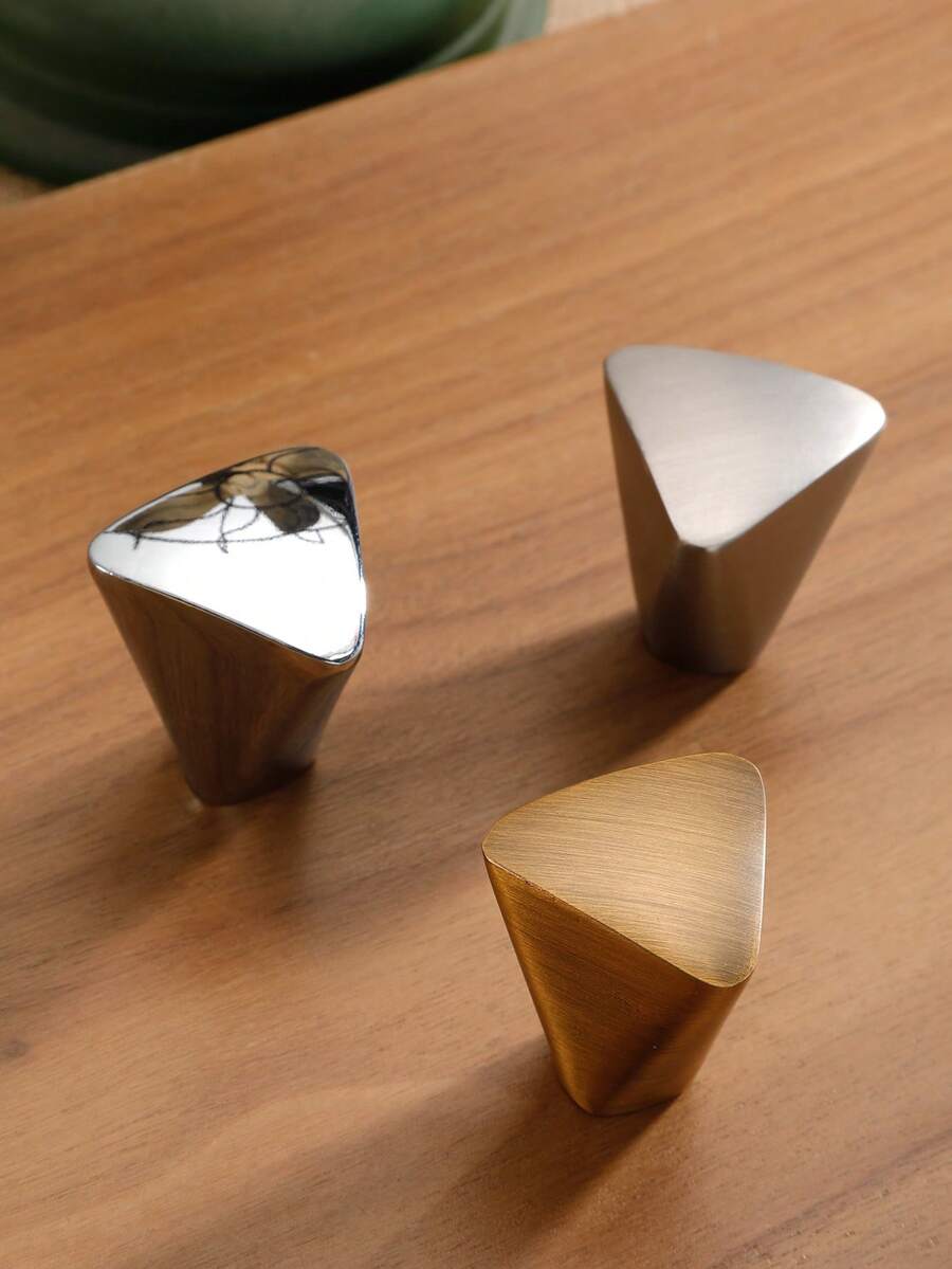 2个复古现代简约奢华三角形旋钮，单孔橱柜/抽屉把手，几何设计，多色 - 多色 - 查看 1