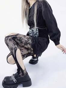 1双Y2K朋克哥特风渔网袜，不对称做旧设计，酒红色/黑色，朋克风性感过膝蕾丝袜 - 彩色 - 查看 11