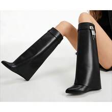 Fashionable Women's Knight Boots Made Of Genuine Leather In The New 2026 Style With Metal Buckles, Comfortable Wedge Heels And Invisible Heel Enhancement – Perfect For Everyday Wear And Travel. - 高品質黑色 - 查看 2