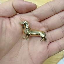 复古金色腊肠犬雕像 - 手工金属摆件，家居装饰狗狗收藏品，宠物爱好者和动物收藏家的理想礼物。 - 多色 - 查看 3