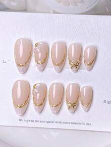 10 piezas de pegatinas de uñas francesas cortas hechas a mano. Este conjunto de uñas artificiales incluye varios colores como blanco, rosa, dorado, azul y amarillo, con diseños lindos y encantadores. Uñas postizas - Blanco - Ver 8