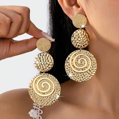 1 Pair Exaggerated Sexy Fashionable Versatile Earrings For Women