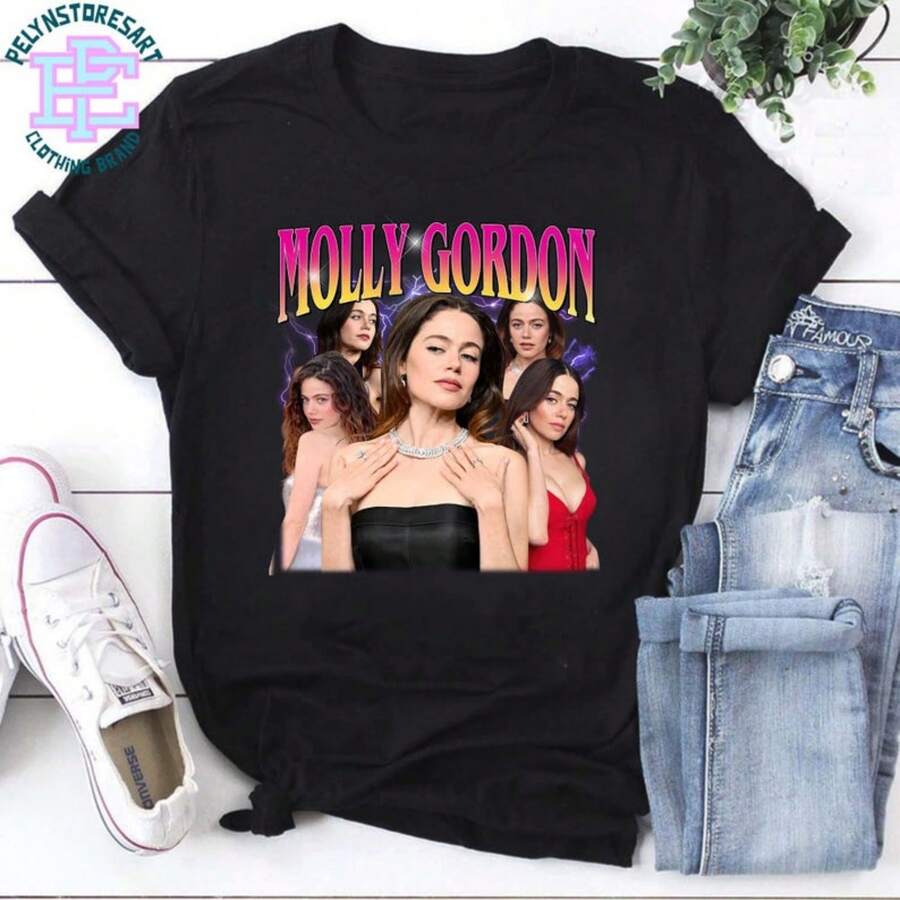 Molly Gordon Pirate T-Shirt, The Bear TV Series Fan T-Shirt, Y2K Graphic Pirate T-Shirt, 90s Celebrity Collage T-Shirt, Pop Culture Gift T-Shirt - 黑色 - 查看 1