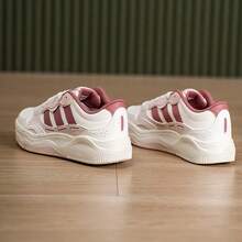 Adidas 女鞋新款運動鞋Lite Shuffle厚底低筒輕便板鞋 - 白色/粉紅色 - 查看 6
