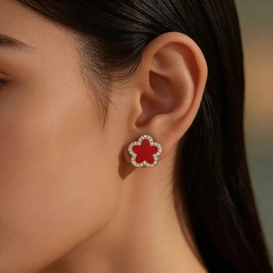 1 Đôi bông tai hình cỏ bốn lá đính đá nhỏ xinh, món quà may mắn ngọt ngào dành cho phụ nữ trong các bữa tiệc. - Đỏ - Xem 1