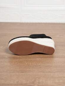 女士仿皮坡跟凉鞋，3.54英寸方头高跟踝带套脚鞋，舒适草编沙滩鞋，尺码34-43（小号和大号） - 黑色 - 查看 6