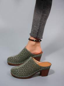 Women's Fashion Mule Shoes: Chunky Heel Design, Casual Wear With Jeans/Skirts, Elegant Bohemian Buckle Decor - Olive Green - View 4