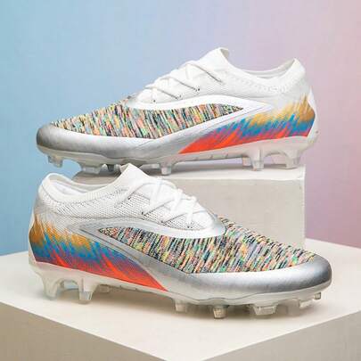 新款青少年足球鞋推荐，适合学校、学生、比赛和训练，低帮，长钉，防滑，成人和男女通用