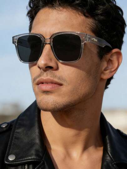 1副男士经典方形时尚眼镜，纯色轻便镜框，灰色镜片，休闲风格，适合日常通勤，附带眼镜盒。