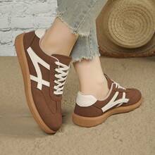 2026新款女士平底休闲运动鞋 - 棕色 - 查看 5