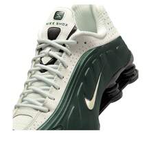 Nike Shox R4 'Negro Abeto Oliva Aura - Negro - Ver 4