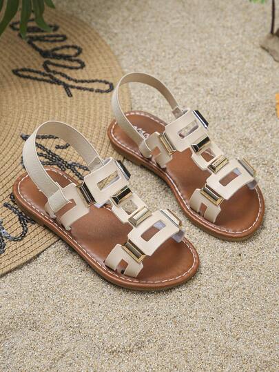 Những món đồ thời trang thiết yếu cho mùa xuân/hè năm mới, phù hợp mọi mùa | Sandal không thể thiếu cho bé trai và bé gái | Với thiết kế dây rút co giãn, dễ dàng mang vào và tháo ra. Bé sẽ cảm thấy như đang bay trên mây khi mang sandal này. Đây là người bạn đồng hành tốt nhất của bé ở trường, trên bãi biển, khi biểu diễn, trên thảm đỏ, hoặc trong những chuyến đi chơi hàng ngày!