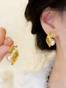 1 par de pendientes de perla envueltos, diseño minimalista único y de moda, accesorios elegantes y versátiles para mujeres - Dorado - Ver 3