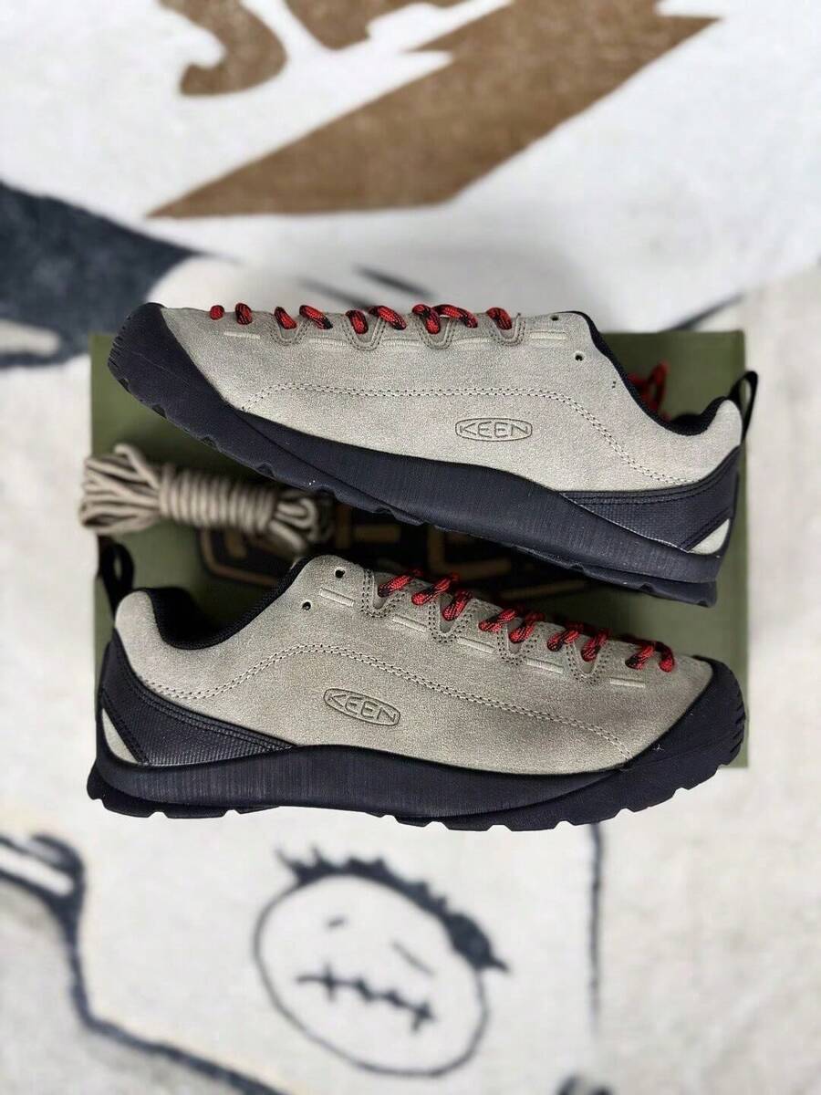 Keen Jasper 皮革徒步舒适抓地低帮户外功能鞋，男女通用，银貂色，复古低帮系带，户外露营徒步登山运动训练鞋 - 銀貂色 - 查看 1