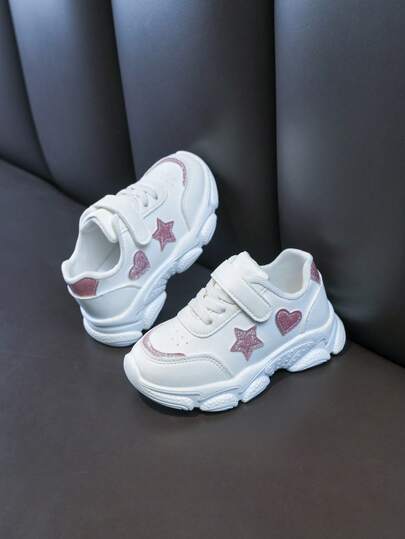 1双儿童运动鞋，时尚新款女童鞋，适合幼儿、小童和大童，可用于网球、健身、跑步，轻便透气，魔术贴设计，心形、五角星图案，休闲运动鞋，适合春、夏、秋、冬四季穿着（尺码偏小，建议选购大一码）