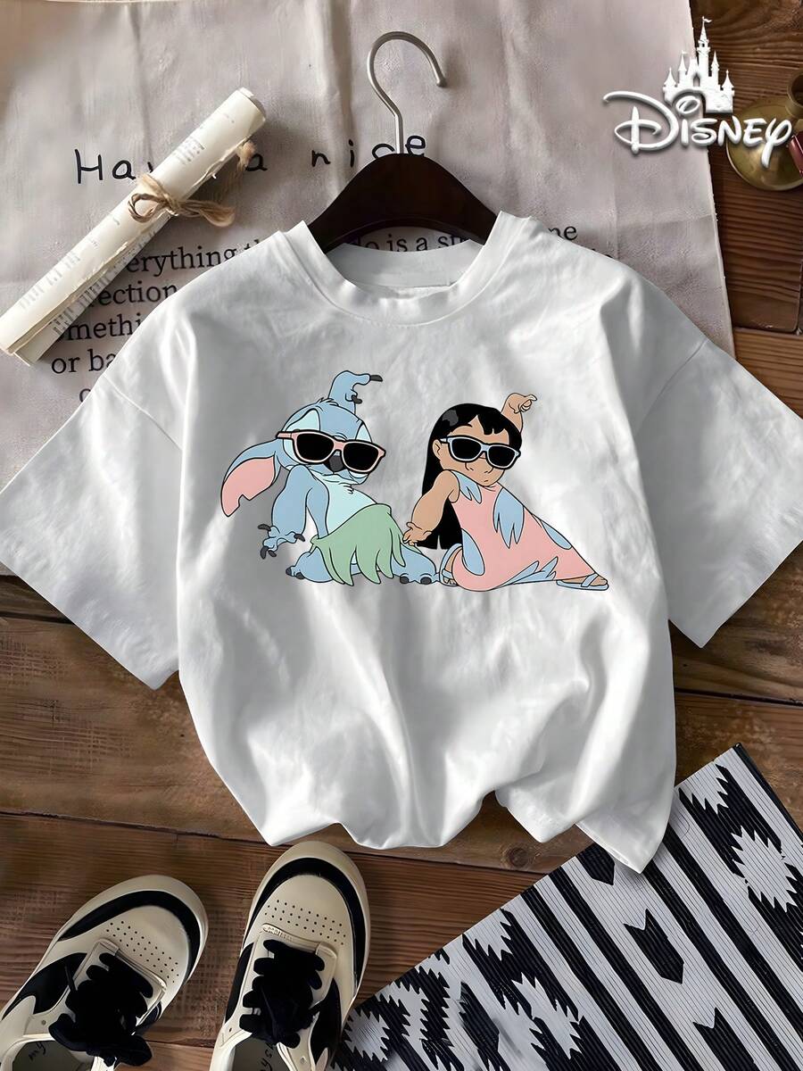 Disney Authorized 100% Cotton T-Shirt, Lilo And Stitch Are Hula Dancing In Grass Skirt, Printed Soft Round Neck T-Shirt, Full Of Vivid Design Details, Disney Gift, Fabric Washable And Easy To Take Care Of, Daily Street Trip, Commuting And Other Scenes, Full Of Vacation Atmosphere, Male And Female Short-Sleeved T-Shirt, Machine Washable - 白色 - 查看 1