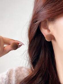 1 Đôi bông tai đinh tán tròn hình học tối giản, thời trang, đa năng, phù hợp cho nữ giới đeo hàng ngày và trong các dịp lễ hội. - Hình tròn hình học - Xem 6