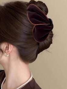 [Elegant | Soft Fur] Elegant Soft Fur Hairpin | French Style 1pc - Velvet Butterfly & Shark Gripper,Black Plush Gripper, Butterfly Shaped Fashionable Velvet White Edged Gripper,Suitable For Parties, Birthday Parties, Gifting To Friends And Family, Valentine's Day Gifts, Birthday Gifts, New Year Gifts - Multicolor - View 4