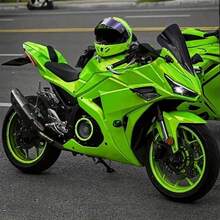 1 pieza Película de envoltura para coche verde camaleón verde manzana, película de embalaje, pegatina para coche y motocicleta con cambio de color para estilo - Adecuada para muebles, hogar, mesa de comedor interior, la mayoría de los vehículos, carrocería de coche, pegatina de modificación de accesorios de coche, película de cambio de color - Talla única para todos - Ver 2
