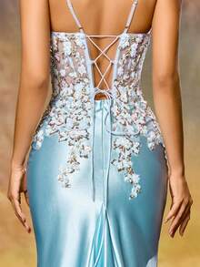 Vestido de fiesta con lentejuelas de sirena con espalda descubierta, tirantes finos y abertura alta en azul, esencial para bodas y ocasiones formales - Celeste - Ver 7