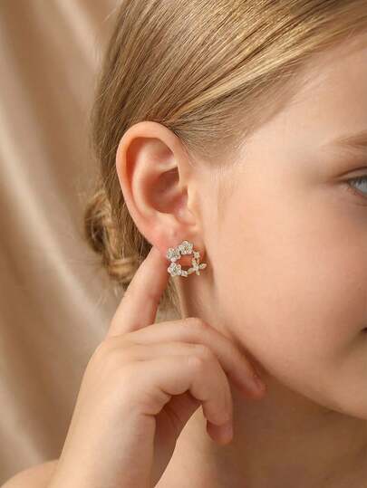 1 Đôi bông tai nữ thanh lịch đính đá hình hoa và bướm, đa năng, phù hợp với phong cách đường phố, món quà sinh nhật tuyệt vời cho bạn bè.