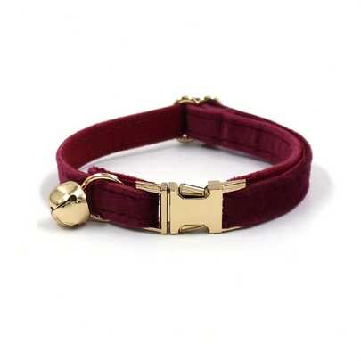 Vòng cổ cho mèo bằng vải nhung kẻ, có chuông, dễ thương, khóa hợp kim kẽm mạ vàng bền chắc, dễ cài và tháo nhanh, thích hợp sử dụng hàng ngày, ngoài trời và trong các bữa tiệc cưới, sinh nhật (Do mỗi lô vải và được làm thủ công nên màu sắc có thể hơi khác nhau, sẽ được gửi ngẫu nhiên)