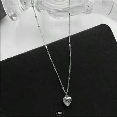 1pc Women's Elegant Vintage Heart Pendant Necklace - Minimalist Refined Chain Jewelry, Casual Outfit & Gift Choice, Timeless Versatile Accessory, Seasonal Fashionable Item, Smooth Chain Design