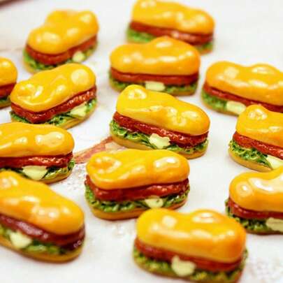1pc Squishy Mini Realistic Food Hamburger Set - Ideal For Doll House, Miniature Models And DIY Decoration!