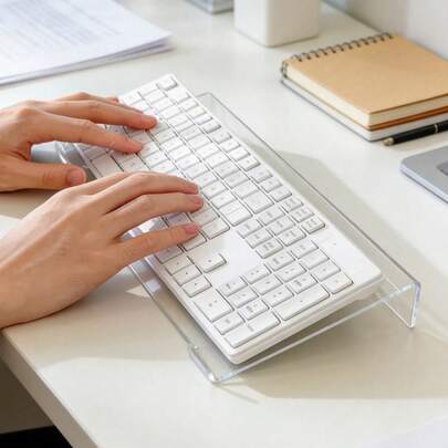 迷你亚克力键盘支架 - 紧凑型桌面增高架，适用于键盘和迷你电脑，塑料材质，无需充电，多种颜色可选，节省空间，适合现代办公空间。键盘支架 | 时尚键盘支架，迷你键盘支架，键盘展示架，办公配件，桌面配件，教师节办公桌配件，办公桌用品，办公装饰，办公桌配件，桌面配件