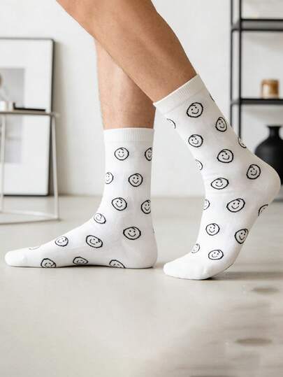 1 Pair Unisex Smiling Face Casual Versatile Socks