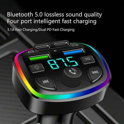 这款车载设备集成了MP3播放器、FM收音机和蓝牙5.0音频传输功能。它支持QC3.0双端口快速充电，具有智能记忆上次播放点的功能，并采用双模抗干扰芯片，实现CD级音质。
