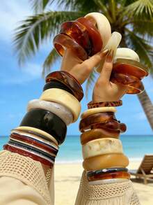 Vintage Elegant Retro Beach Vacation Style Random 9-1 Pc Creative High-End Transparent Printed Resin Acrylic Tie Dye Asymmetric Stacked Bracelet Set, Personalized Minimalist Fresh Sweet Y2K Luxury Quality Bracelet Suitable For Women Men Beach Vacation Party Date Daily Wear, Mother's Day Anniversary Gift Choice (Random Style Shipped) - Multicolor - View 3