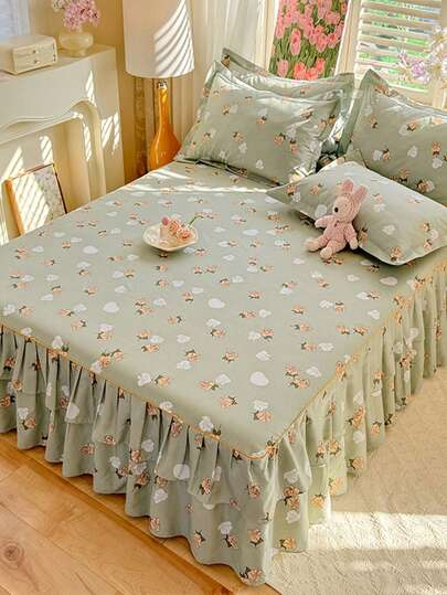 双层荷叶边设计，不褪色印花床裙，亲肤柔软舒适，适合居家卧室、学生宿舍、户外旅行等场合。