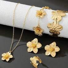 6pcs Vintage Gold Plated Carved 5-Petal Flower Pendant Necklace Bracelet Ring Earrings Jewelry Set For Women [Random Tassel - Nhiều màu - Xem 4