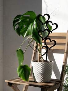 1pc Heart-Shaped Iron Trellis, Black Rust-Resistant Coating, Suitable For Decorating Potted Plants, Climbing Vines And Flowers, Outdoor Yard Decor, Garden Ground Stake, Balcony Decor, Flower Pots, Balcony, Balcony Decor, Garden Decor, Gardening Accessories - Love - View 4