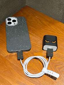 4 piezas Cubierta de adaptador de carga con ojos enojados, Juego organizador de cable de datos - Adaptador de carga 20W/18W, Cubierta de cabezal de adaptador, Compatible con iPhone 11/12/13/14/15/16/13 Pro Max/16 Pro Max/17 Pro Max - Negro - Ver 2