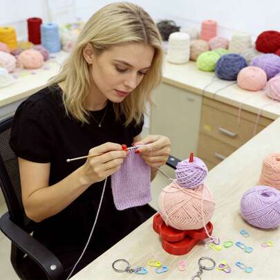 3D Printed Vertical Spinning Wheel, Shiny Heart-Shaped Design Knitting Rotating Plastic Tool, Yarn Winder Organizer Rack