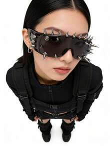 1pc Punk Style Rivet Fashion Glasses, Exaggerated Dark Aesthetic Design Unisex Party Glasses, Suitable For Personalized Parties, Music Festivals, Fashion Street Shooting, And Styling Displays - Black - View 3