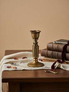 Chân nến vàng kiểu Pháp cổ điển, phụ kiện trang trí retro châu Âu cổ điển, trang trí đám cưới, giá đỡ nến thơm, trang trí bàn cà phê/quán bar/nhà hàng, vật trang trí trung tâm cho bữa tối dưới ánh nến. - Một cỡ - Xem 12