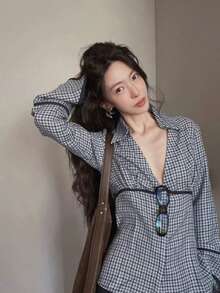 法式深V领长袖格子衬衫，宽松版型，适合早春叠穿，收腰设计 - 藍色 - 查看 7