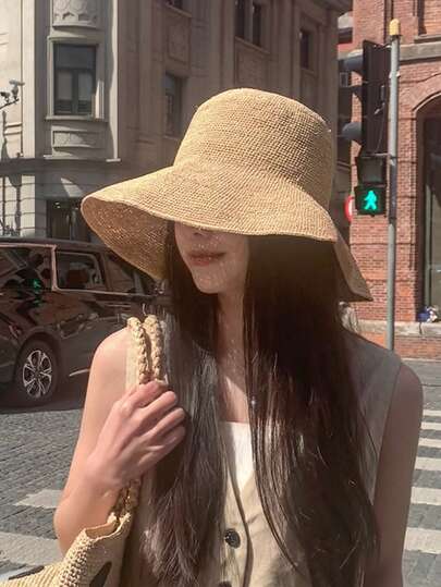This Handwoven Breathable Wide-Brim Straw Hat Is Very Suitable For Outdoor Activities Such As Beach Vacations, Fishing, Hiking, Traveling, And Farm Work. It Is An Ideal Sun Protection Tool.