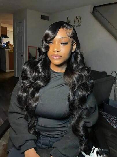 200% 密度 24 英寸自然黑色 13x4 13x6 高清透明蕾丝前假发 预拔发际线假发 24 英寸无胶水波浪卷人发混纺女士时尚假发 适合日常佩戴或聚会