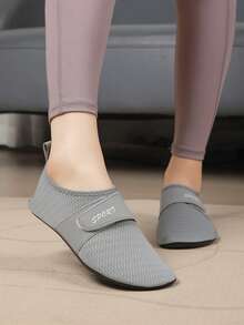 超薄透气赤足沙滩鞋，女士休闲套脚鞋，适合健身、瑜伽、训练，防滑速干 - 灰色 - 查看 4