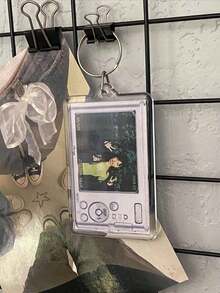 1pc Custom Photo Digital Camera Keychain, Personalized Kpop Idol Charm, Anime Character Keyring, Friendship Gift, Phone Bag Accessory, Cute Custom Picture Pendant, Personalized Birthday Gift For Best Friend, Customizable Memory Keychain, Fan Merchandise, Custom Portrait Keychain, Kpop Fan Gift, Anime Lover Gift WOND - 樣式 1 - 查看 2