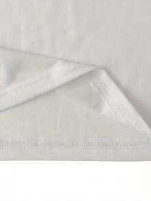 Camiseta de la película Zombies 4 para hombre y mujer - Diseño gráfico NOVA y logotipo de Zombie 4 - Camiseta casual de manga corta roja/blanca - Blusa holgada de corte en H para primavera/verano para fans (ZOMBIES 4: DAWN OF THE VAMPIRES) - Blanco - Ver 6