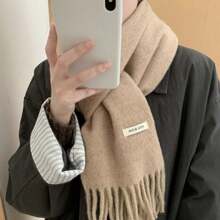 2025秋冬韩版纯色流苏围巾，女士保暖针织围巾，高端质感，男女通用情侣围巾 - 卡其色 - 查看 3