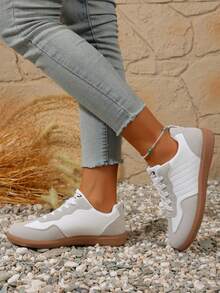 纯色系带平底休闲鞋，学院风运动鞋，百搭女鞋，舒适柔软户外运动鞋，圆头系带休闲运动鞋，时尚白色运动鞋 - 白色 - 查看 4