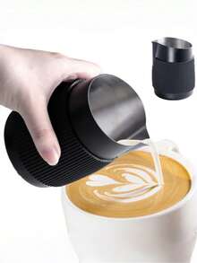 1个手冲咖啡拉花杯，白色或黑色可选，350毫升奶泡壶，不锈钢壶嘴，拉花杯，适用于咖啡杯、奶泡器、拿铁壶、泡沫杯、咖啡壶、滴滤咖啡机和咖啡制作套装工具 - 彩色 - 查看 2