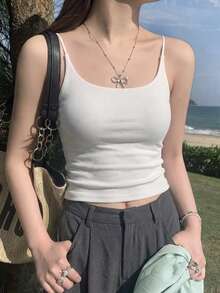 女士新款夏季白色吊带背心，内置衬垫文胸，一体式时尚露背设计，可外穿或内搭，无需额外文胸，休闲百搭。 - 白色 - 查看 6