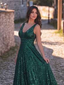 Faeriesty 优雅女士深V领缀饰晚礼服：闪耀美人鱼式全身剪裁，大胆露背设计，修身剪裁，高开衩，曳地拖尾——是艺术画廊婚礼、迷人森林新娘写真、浪漫洞穴仪式主题、周年庆典、目的地私奔派对等春季活动的理想之选。 - 墨綠色 - 查看 8